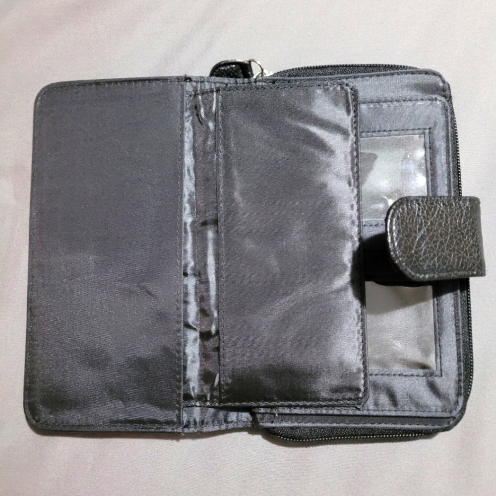 Wallet - Picture 2 of 5